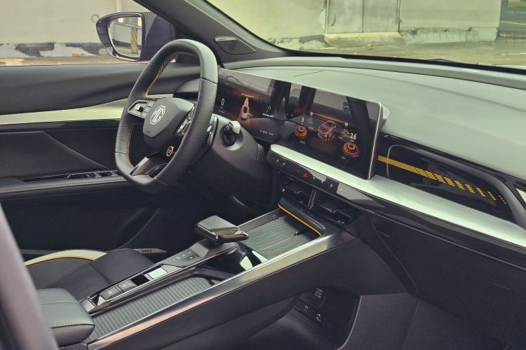 Used MG 5 Scorpio 2022 1.5T Trophy Sport Flagship Edition Interior 4