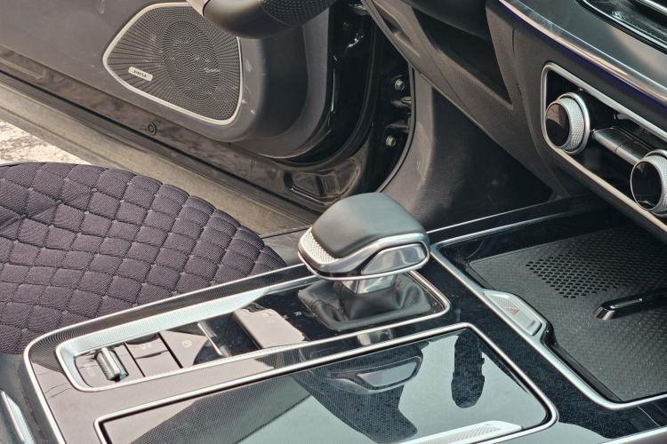 Used Hongqi HS5 2023 2.0T Qixiang Pro Edition Interior 4