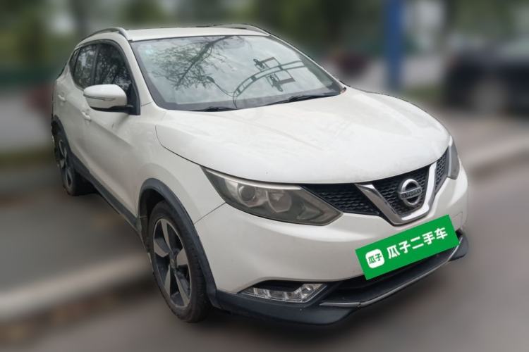 Used Nissan Qashqai 2017 2.0L CVT Elite Edition China V Standard Front Right 45 Deg