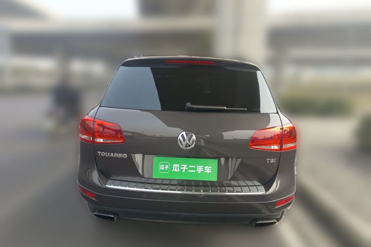 Used Volkswagen Touareg 2011 3.0 TSI High-End Version Rear