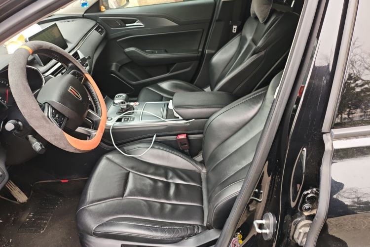 Used Hongqi H5 2022 Classic Model 1.5T DCT Flagship Edition Left Front Seat