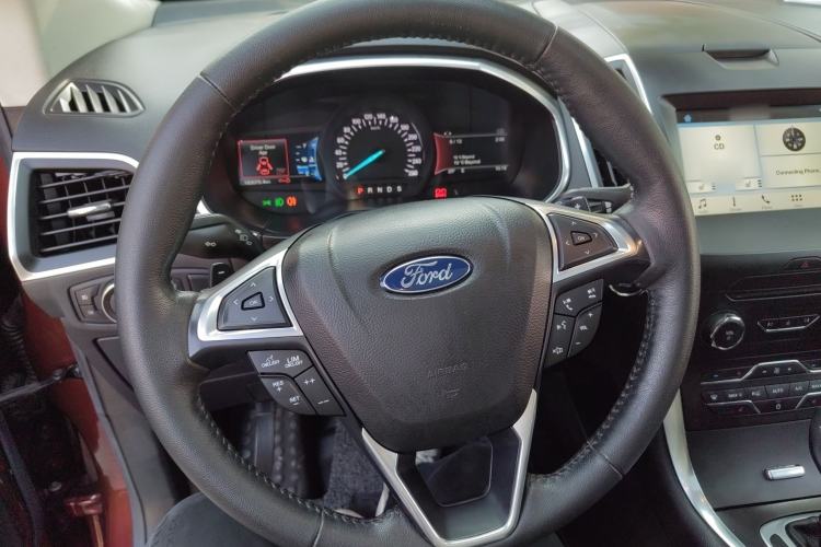 Used Ford Edge 2016 EcoBoost 245 Two-Wheel-Drive Titanium 7-Seater
