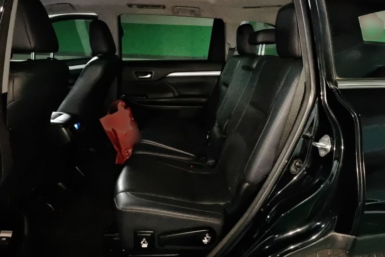 Used Toyota Highlander 2018 2.0T Four-Wheel Drive Luxury Version 7 Seats China VI Standard