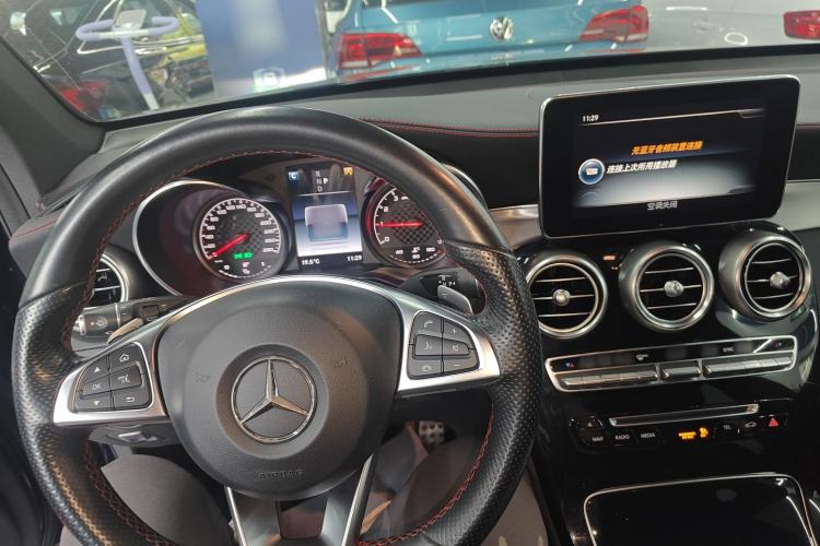 Used Mercedes-Benz GLC AMG 2017 AMG GLC 43 4MATIC Center Console