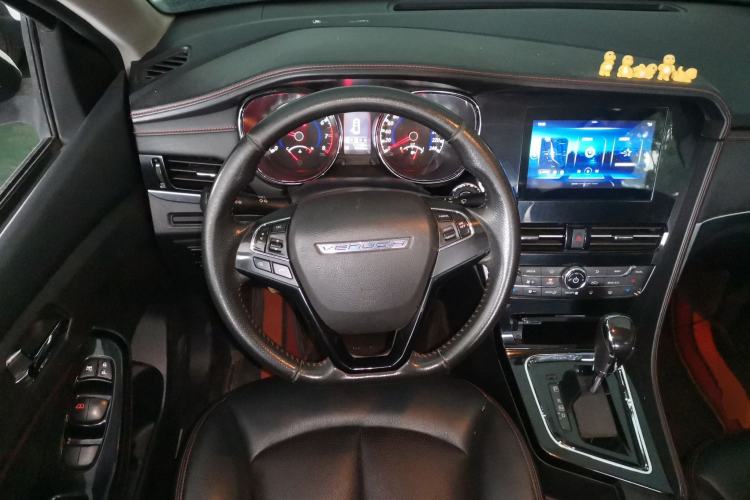 Used Venucia T70 2018 2.0L CVT Smart Enjoyment Version
