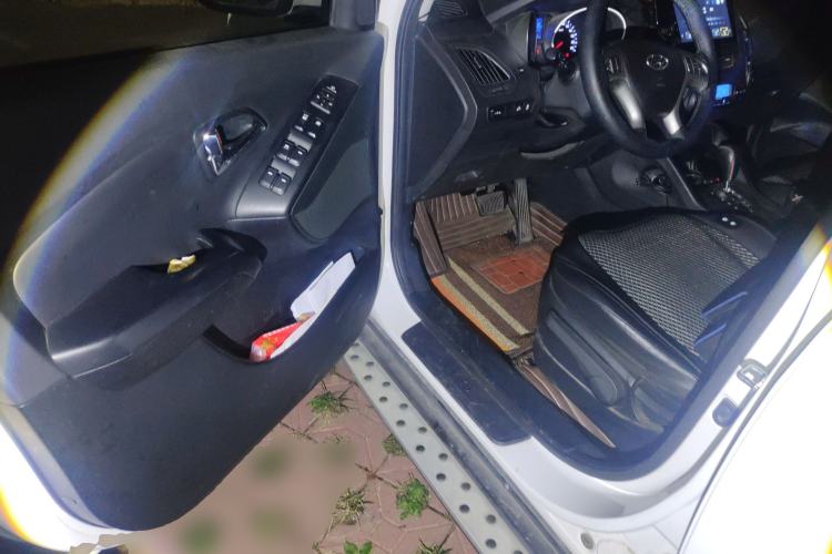 Used Hyundai ix35 2015 2.0L Automatic 2WD Smart Version China V Standard