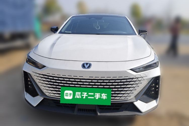 Used Changan UNI-V 2023 1.5T Prestige Model