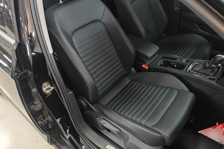 Used Volkswagen Magotan 2025 Zhongxiang Version 280TSI DSG Comfort Edition