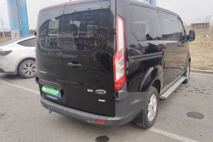Used Ford Transit 2019 2.0T Gasoline Automatic Multi-Function Commercial Vehicle Short Wheelbase Low Roof 6-Seater China VI Standard

