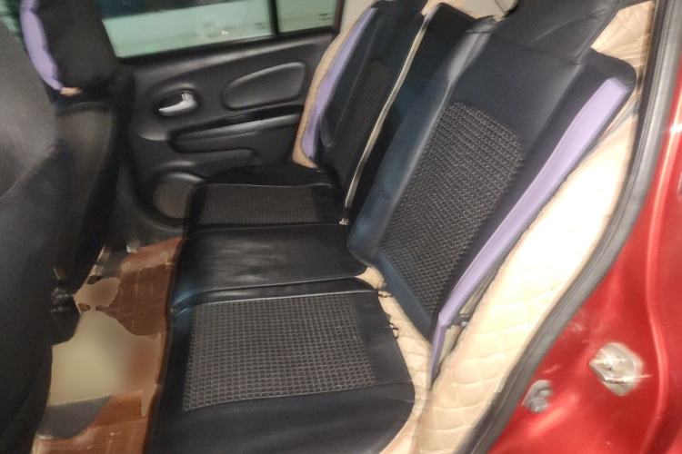 Used Venucia R50 2013 1.6L Automatic Fashion Edition Left Rear Seat