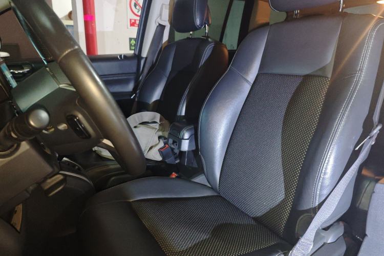 Used Jeep Compass 2014 2.4L Four-Wheel Drive Serpentine Collection Edition Left Front Seat