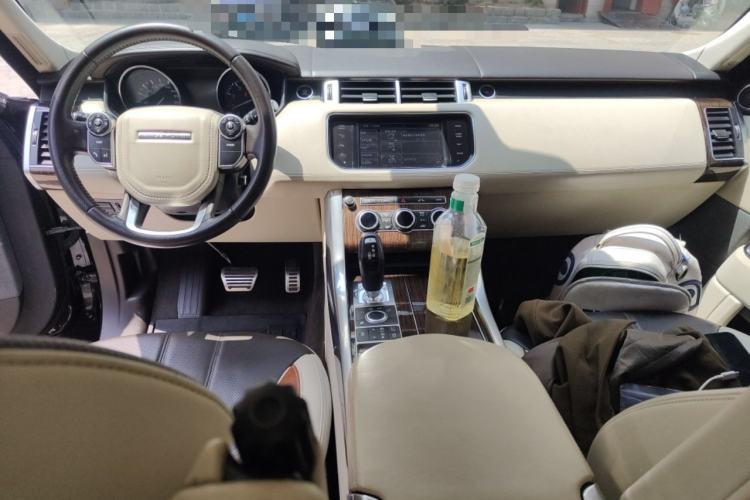 Used Land Rover Range Sport 2014 3.0 SC V6 HSE Center Console