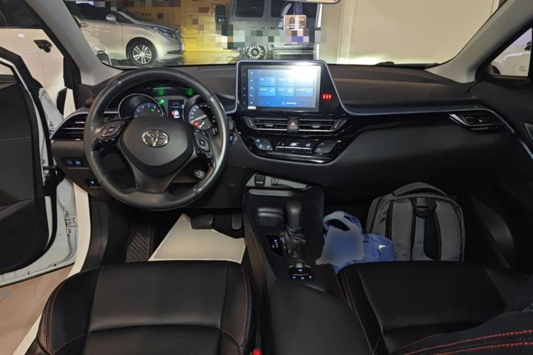 Used Toyota IZOA 2021 2.0L Enjoy Edition