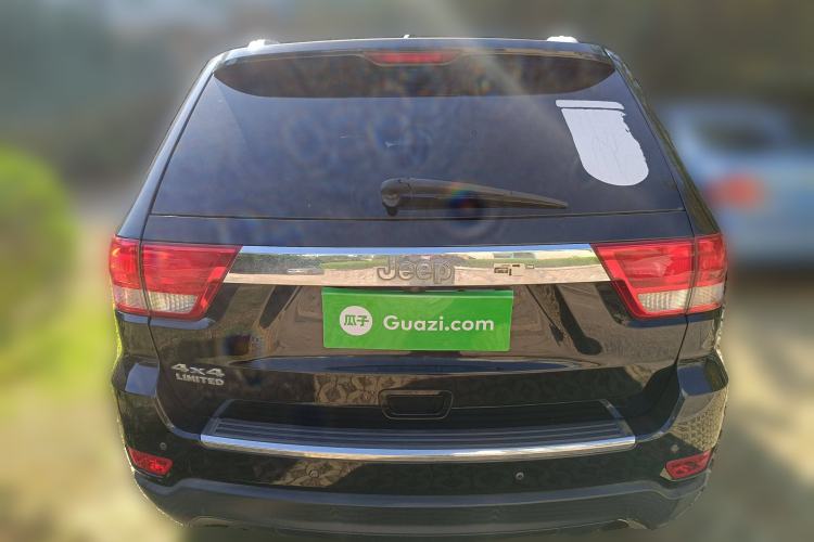 Used Jeep Grand Cherokee 2011 3.6L Luxury Navigation Edition Exterior 4