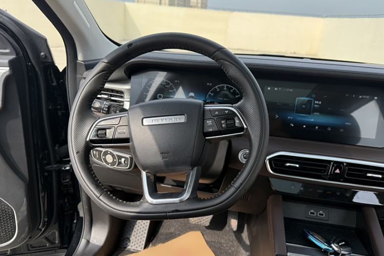 Used JETOUR X90 PLUS 2023 1.6TD DCT Flat-Platform + 7 Seats