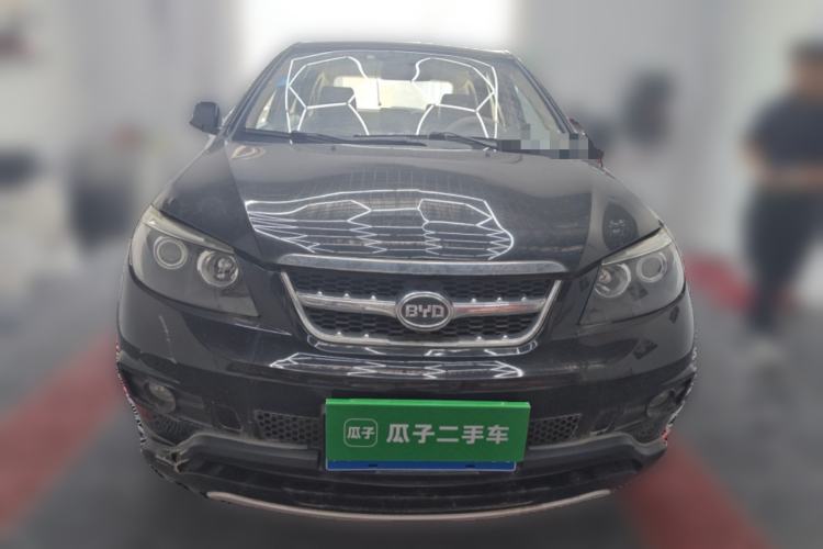 Used BYD S6 2014 2.0L Manual Luxury 5-Seater