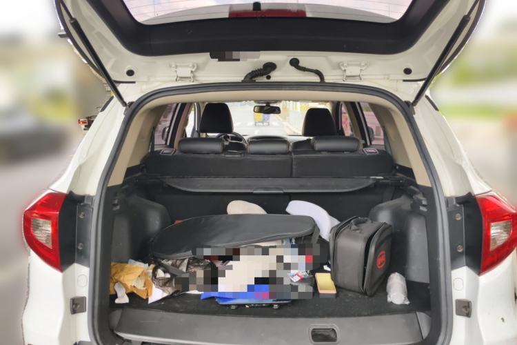 Used BYD Song New Energy 2017 Song DM 1.5TID All-Wheel Drive Luxury Model Trunk