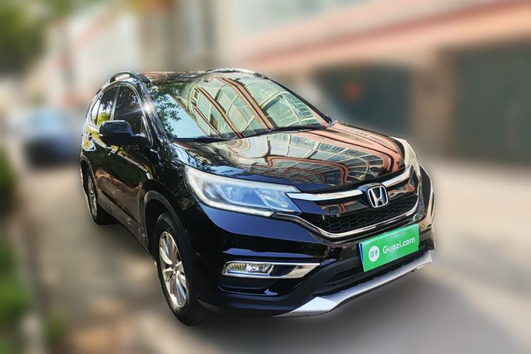 Used Honda CR-V 2016 2.0L two-wheel drive Urban Edition Front Right 45 Deg