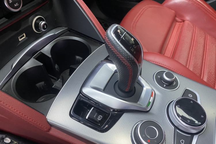 Used Alfa Romeo Stelvio 2020 2.0T 280HP Luxury Sports Edition
