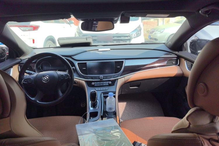 Used Buick LaCrosse 2016 20T Luxury Model Center Console