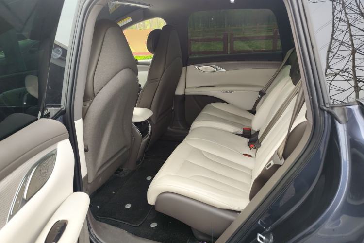 Used IM LS7 2023 90 kWh Elite Rear-Drive Version
