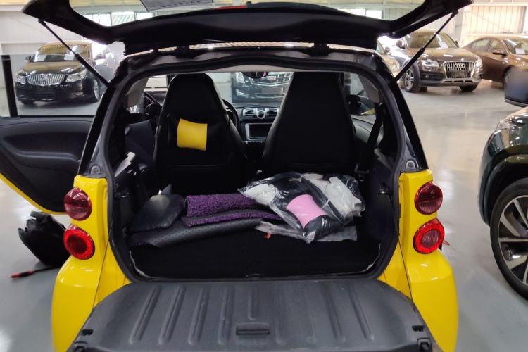 Used smart fortwo 2012 1.0 MHD Hardtop Comfort Edition Trunk