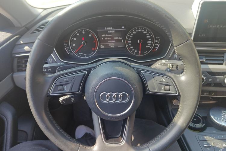 Used Audi A4L 2017 Plus 40 TFSI Ambition Model
