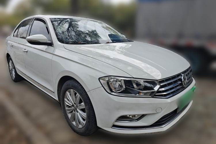 Used Volkswagen Bora 2016 1.6L Manual Comfort Model Exterior 2