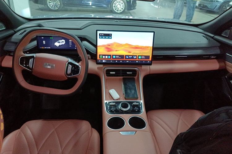 Used Geely Galaxy L6 2025 EM-i 140km Starship Edition Center Console