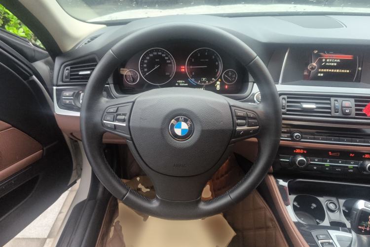 Used BMW 5 Series 2014 520i Elegant Edition
