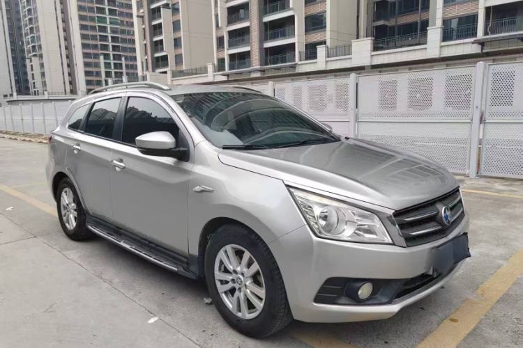 Used Venucia T70 2015 2.0L CVT Smart Choice Edition Exterior 6