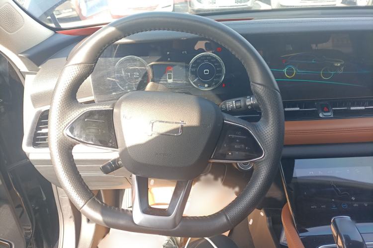 Used Bestune T99 2023 2.0T Automatic Premium (6AT)
