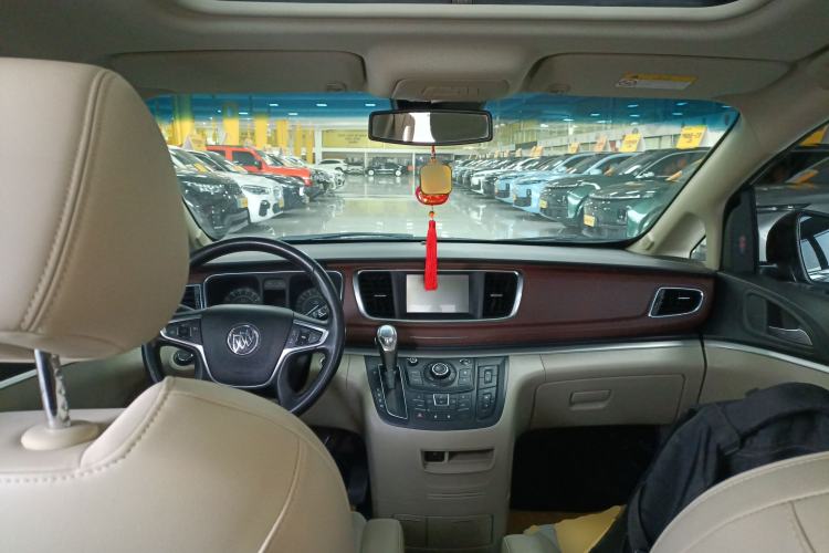 Used Buick GL8 2018 28T Luxury Model China VI Standard
