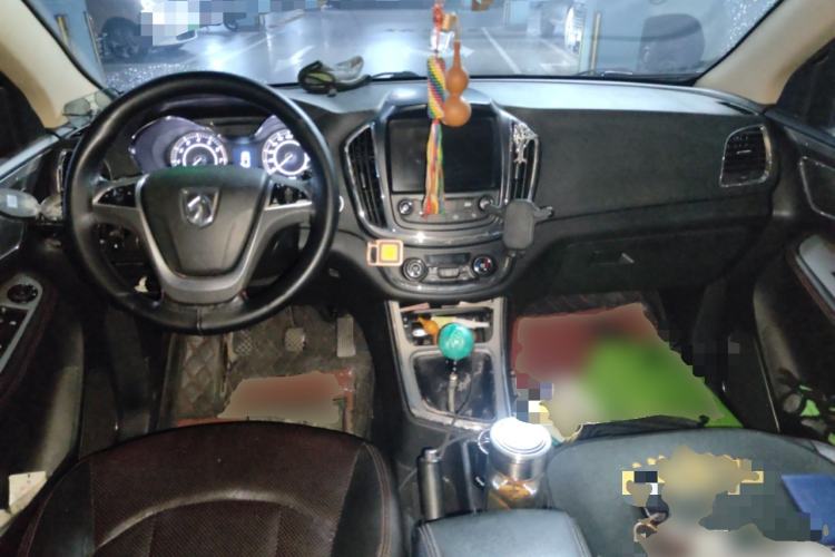 Used Baojun 560 2015 1.8L manual luxury version