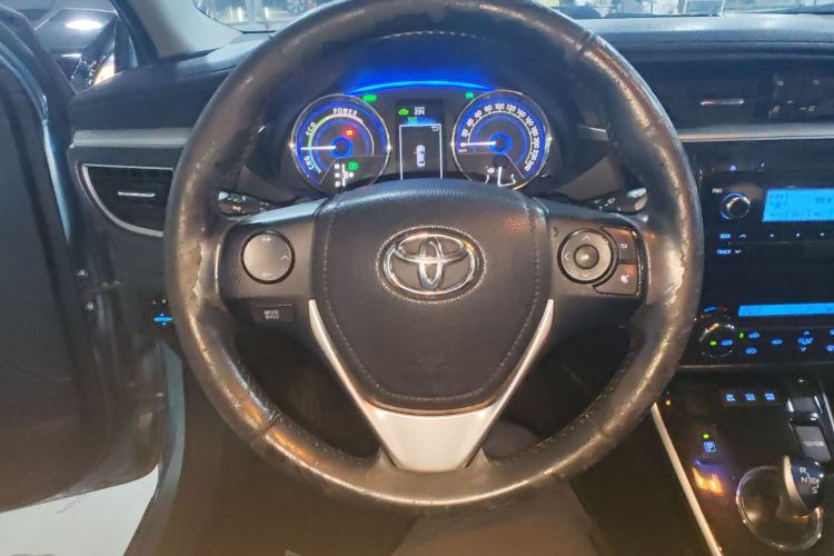 Used Toyota Corolla 2016 Dual-Engine 1.8L E-CVT Elite Edition Steering Wheel