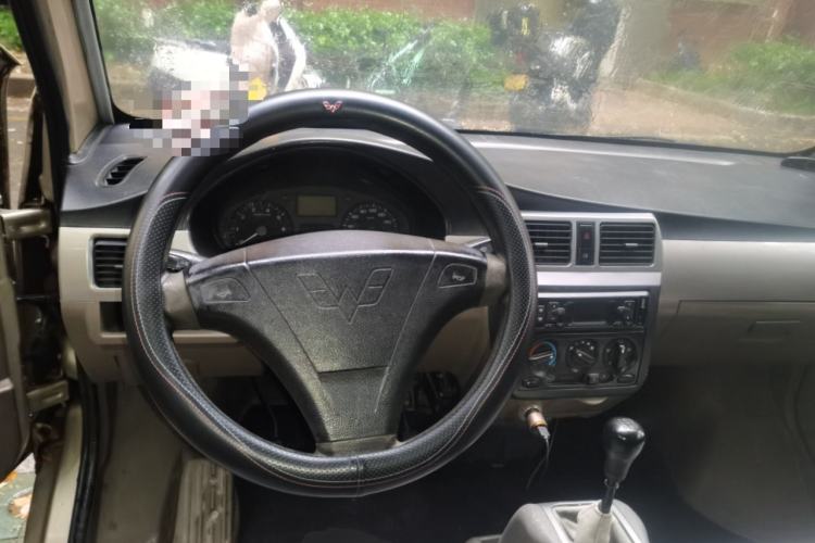 Used Wuling Rongguang 2011 1.2L Comfort Model Steering Wheel