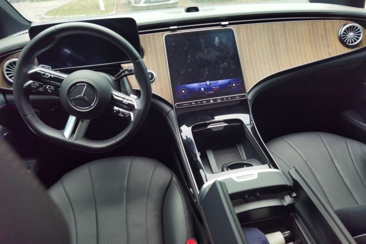 Used Mercedes-Benz EQE 2022 350 Pioneer Edition
