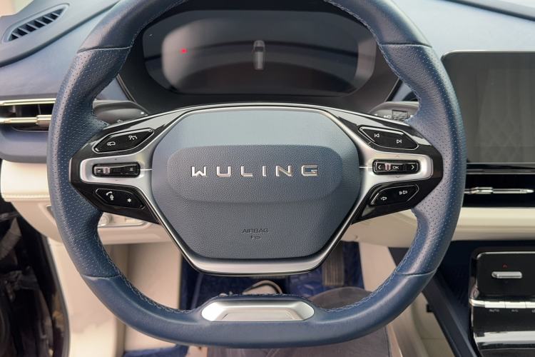 Used Wuling Victory 2023 2.0L DHT Luxury Edition