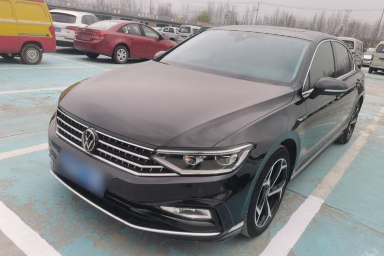 Used Volkswagen Magotan 2023 2 Million Units Commemorative Edition 330TSI DSG Luxury Version