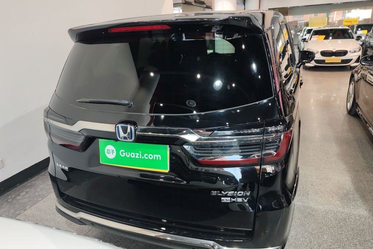Used Honda Elysion 2022 2.0L eHEV Luxury First Edition
