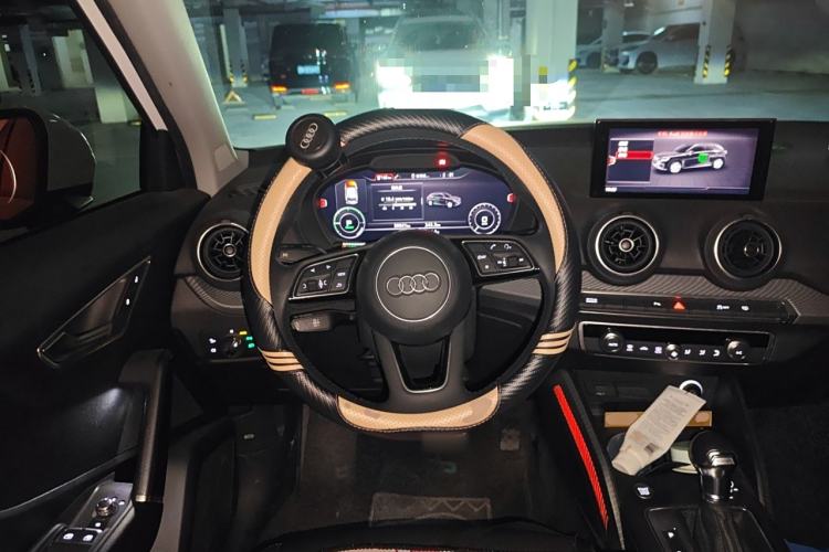 Used Audi Q2L e-tron 2019 Q2L e-tron Pure Electric Smart Style Steering Wheel