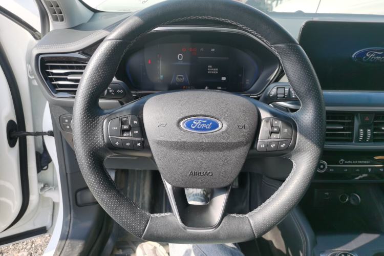 Used Ford Focus 2021 EcoBoost 180 Automatic Hunter Edition Steering Wheel