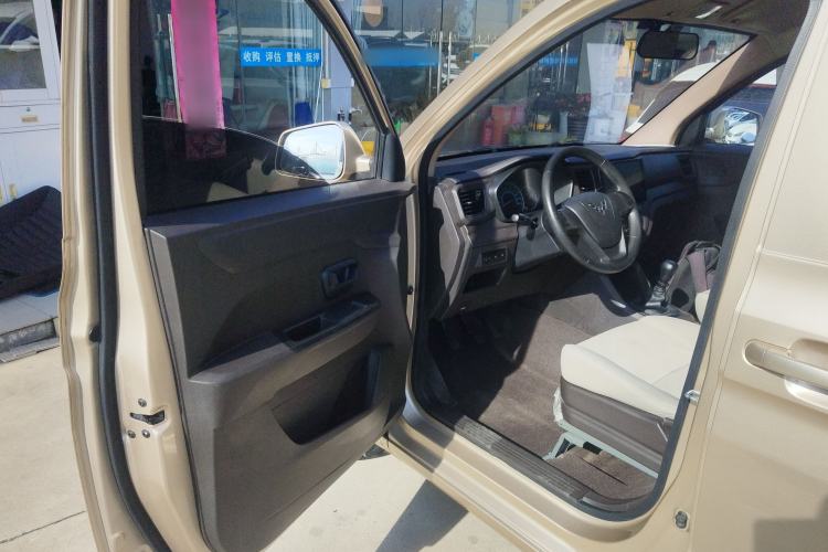 Used Wuling Hongguang V 2021 1.5L Enjoyment Edition LAR

