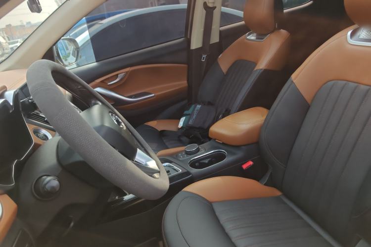 Used Soueast DX7 2015 1.5T Automatic Prestige Model
