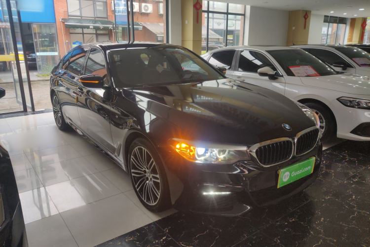 Used BMW 5 Series 2019 530Li Leading Model M Sport Package Front Right 45 Deg