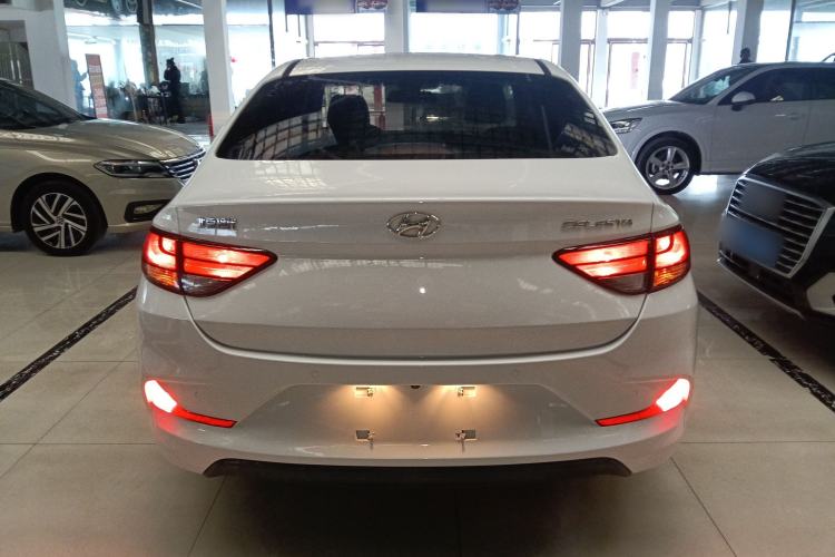 Used Hyundai Celesta 2017 1.6L Automatic Enjoyment Version GLS