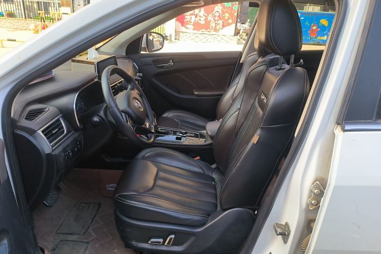 Used Dongfeng Fengon 580 2017 1.5T CVT Smart Connectivity Model Left Front Seat