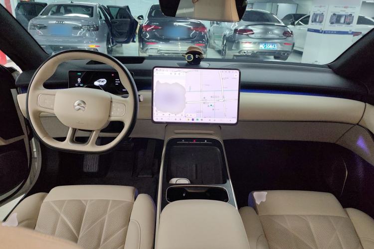 Used Nio ET5T 2025 75 kWh Touring Center Console