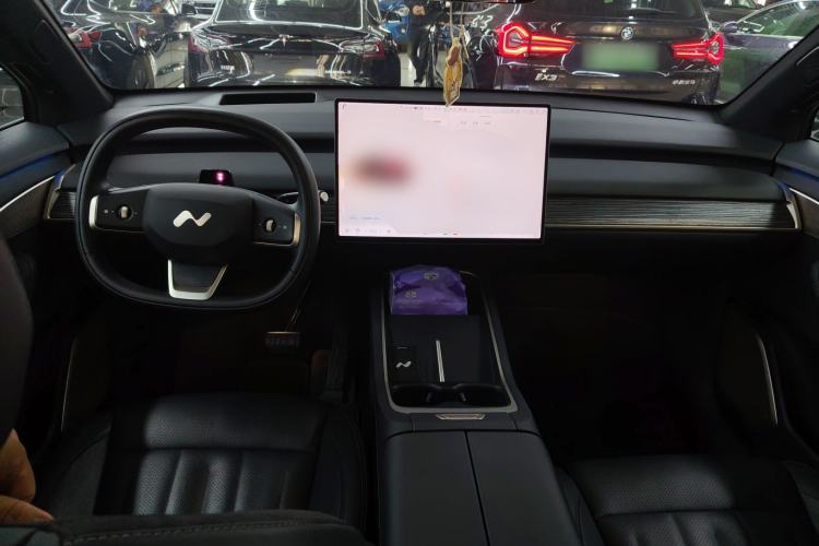 Used ONVO L60 2024 60 kWh Rear-Drive Version Center Console