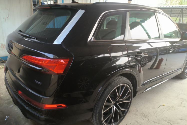 Used Audi Q7 2025 55 TFSI quattro S line Black Warrior Edition
